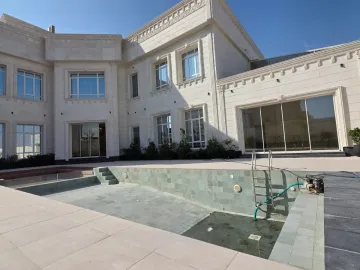 للبيع فيلا فاخرة جداً بمواصفات استثنائية